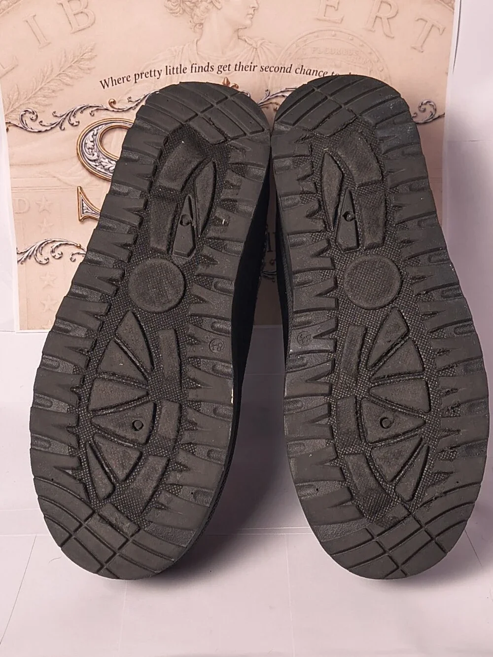 Mudd Stormy Black Platform Clogs Faux Fur Metallic Trim Y2K Women's 8.5